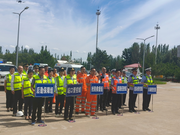 养护分公司张家口分中心宣化养护队多部门联动实战演练 筑牢高速汛期安全防线1